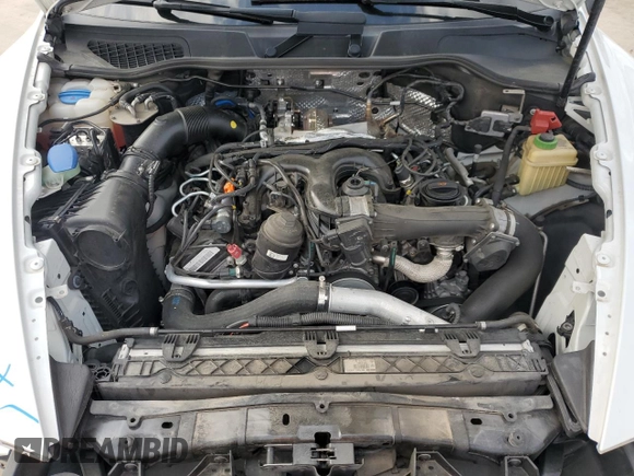 2013 Porsche Cayenne Diesel z VIN WP1AF2A29DLA24699, wystawiony jako Copart lot #52603275 z przebiegiem 99 387 mil mil oraz Szkoda całkowita • Salvage title. Historia ofert i sprzedaży dostępna na DreamBid. Obrazek 12.