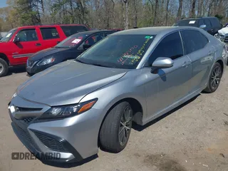 2021 Toyota Camry SE Nightshade with VIN 4T1G11AK6MU526628, listed as a IAAI auction lot 41905150 with 42,386 mi miles. Bid and sale history available at carsss.com. Image 17.