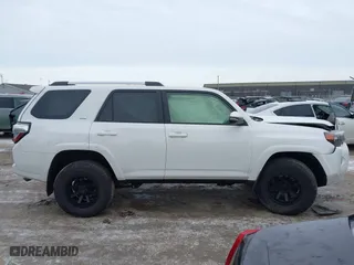 2022 Toyota 4Runner SR5 Premium with VIN JTENU5JRXN6010314, listed as a IAAI auction lot 41554403 with 35,238 mi miles. Bid and sale history available at carsss.com. Image 13.