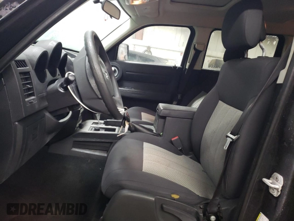 2010 Dodge Nitro Heat z VIN 1D4PU4GK3AW174955, wystawiony jako Copart lot #88068145 z przebiegiem 140 824 mil mil oraz Szkoda całkowita • Salvage title. Historia ofert i sprzedaży dostępna na DreamBid. Obrazek 7.