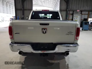 2016 Ram 1500 Laramie z VIN 1C6RR7VM5GS325623, wystawiony jako Copart lot #55852815 z przebiegiem 112 244 mil mil oraz Czysty tytuł • Clean title. Historia ofert i sprzedaży dostępna na DreamBid. Obrazek 6.