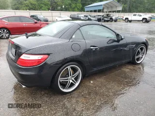 2016 Mercedes-Benz SLK 300 z VIN WDDPK3JA3GF123600, wystawiony jako Copart lot #50102184 z przebiegiem 38 440 mil mil oraz . Historia ofert i sprzedaży dostępna na DreamBid. Obrazek 3.