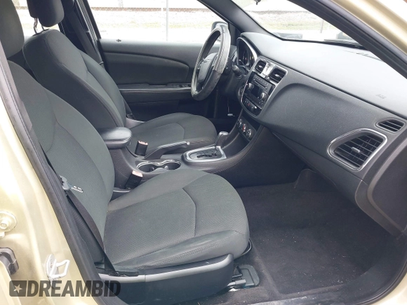 2011 Chrysler 200 LX with VIN 1C3BC4FB1BN515681, listed as a IAAI auction lot 41648396 with 132,109 mi miles. Bid and sale history available at carsss.com. Image 5.