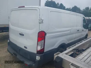 2017 Ford Transit z VIN 1FTYE1ZMXHKA13581, wystawiony jako IAAI lot #42638547 z przebiegiem 252 913 mil mil oraz . Historia ofert i sprzedaży dostępna na DreamBid. Obrazek 4.