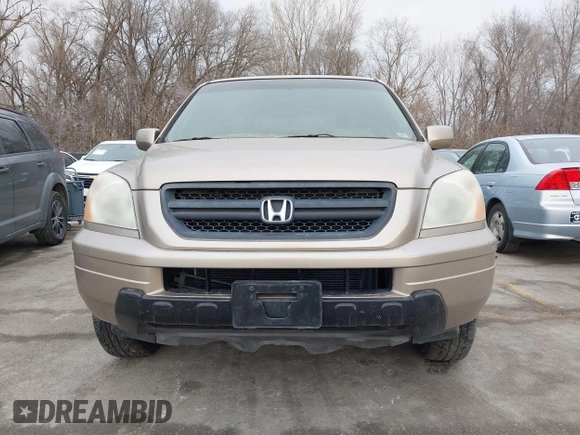 2005 Honda Pilot EX-L with VIN 5FNYF18505B040059, listed as a IAAI auction lot 41656782 with 234,723 mi miles. Bid and sale history available at carsss.com. Image 6.
