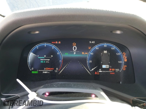 2025 Toyota Camry LE z VIN 4T1DBADK3SU502862, wystawiony jako Copart lot #51853575 z przebiegiem 31 601 mil mil oraz Szkoda całkowita • Salvage title. Historia ofert i sprzedaży dostępna na DreamBid. Obrazek 9.