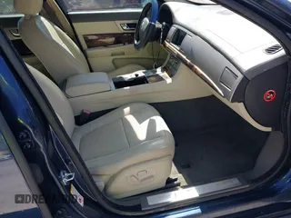 2010 Jaguar XF Premium Luxury with VIN SAJWA0GB5ALR78767, listed as a IAAI auction lot 41733047 with 1 mi miles. Bid and sale history available at carsss.com. Image 5.