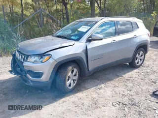 2018 Jeep Compass Latitude with VIN 3C4NJCBB1JT374446, listed as a IAAI auction lot 40536024 with 110,165 mi miles. Bid and sale history available at carsss.com. Image 2.