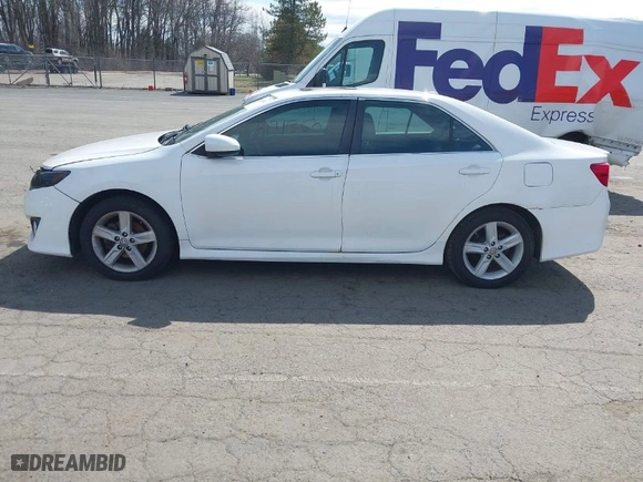 2012 Toyota Camry L with VIN 4T1BF1FK4CU530843, listed as a IAAI auction lot 41913502 with NaN miles. Bid and sale history available at carsss.com. Image 14.