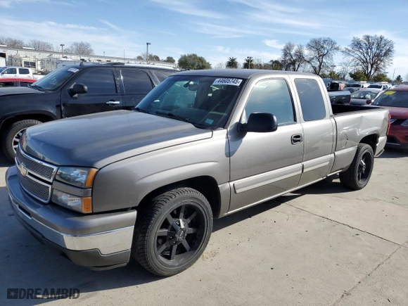 2007 Chevrolet Silverado 1500 Classic LT1 with VIN 1GCEC19V97Z153631, listed as a Copart auction lot 44605745 with 179,423 mi miles and Salvage Title. Bid and sale history available at carsss.com. Image 1.