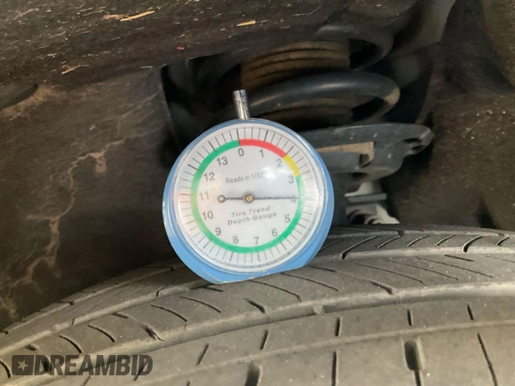 2020 Ford Escape SE z VIN 1FMCU0G62LUB45075, wystawiony jako IAAI lot #42743374 z przebiegiem 84 675 mil mil oraz . Historia ofert i sprzedaży dostępna na DreamBid. Obrazek 15.