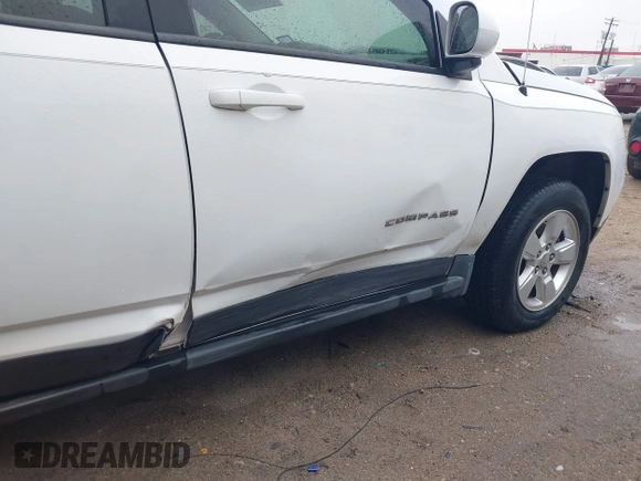 2014 Jeep Compass High Altitude with VIN 1C4NJCEAXED715454, listed as a IAAI auction lot 41960428 with 117,023 mi miles. Bid and sale history available at carsss.com. Image 6.