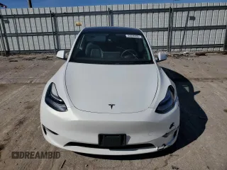 2021 Tesla Model Y Long Range with VIN 5YJYGDEE0MF077789, listed as a Copart auction lot 45838495 with 89,268 mi miles and Salvage Title. Bid and sale history available at DreamBid. Image 5.