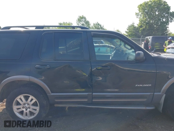 2002 Ford Explorer z VIN 1FM2U73E32UC53302, wystawiony jako IAAI lot #42583558 z przebiegiem 199 770 mil mil oraz . Historia ofert i sprzedaży dostępna na DreamBid. Obrazek 14.
