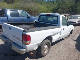1993 Ford Ranger Splash z VIN 1FTCR10A2PUD05276, wystawiony jako IAAI lot #41839586 z przebiegiem 51 223 mil mil oraz . Historia ofert i sprzedaży dostępna na DreamBid. Obrazek 6.