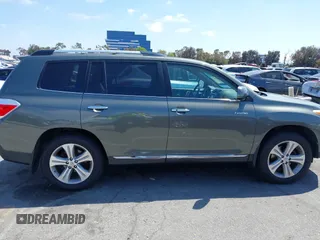 2013 Toyota Highlander Limited z VIN 5TDYK3EH6DS108655, wystawiony jako IAAI lot #42161375 z przebiegiem 138 670 mil mil oraz . Historia ofert i sprzedaży dostępna na DreamBid. Obrazek 13.