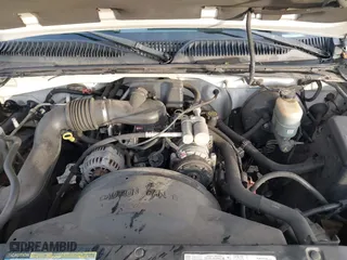 2000 Chevrolet Silverado 1500 with VIN 1GCEC14W9YE262857, listed as a IAAI auction lot 41277426 with 1 mi miles. Bid and sale history available at carsss.com. Image 10.