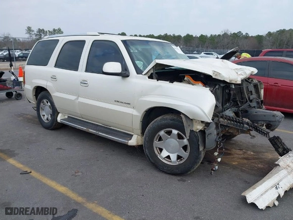 2002 Cadillac Escalade with VIN 1GYEK63N62R157941, listed as a IAAI auction lot 41514656 with 273,731 mi miles. Bid and sale history available at carsss.com. Image 1.