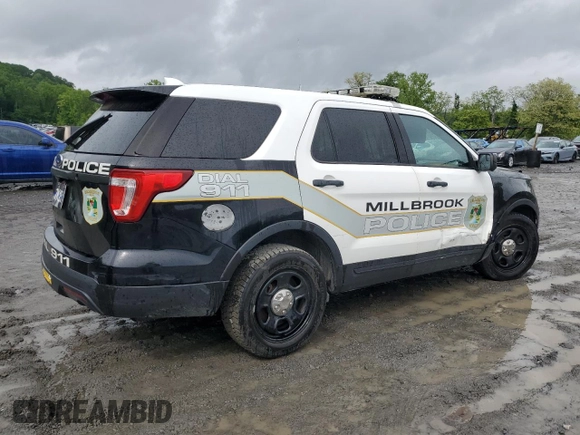 2016 Ford Police Interceptor Utility z VIN 1FM5K8AR8GGA97151, wystawiony jako Copart lot #58217185 z przebiegiem Nie podano mil oraz Szkoda całkowita • Salvage title. Historia ofert i sprzedaży dostępna na DreamBid. Obrazek 3.