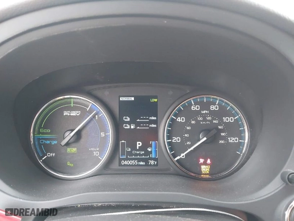 2022 Mitsubishi Outlander PHEV SEL with VIN JA4J2VA72NZ022134, listed as a IAAI auction lot 41590731 with 40,055 mi miles. Bid and sale history available at carsss.com. Image 7.