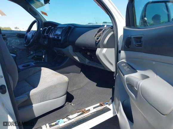 2015 Toyota Tacoma with VIN 5TFTX4CN1FX068203, listed as a IAAI auction lot 41846971 with NaN miles. Bid and sale history available at carsss.com. Image 5.