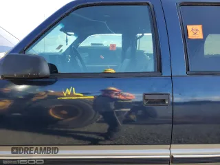 1998 GMC Yukon with VIN 1GKEK13R6WJ706204, listed as a Copart auction lot 77577074 with 186,023 mi miles and Salvage Title. Bid and sale history available at carsss.com. Image 12.