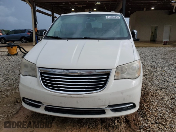2011 Chrysler Town & Country Limited z VIN 2A4RR6DG5BR760287, wystawiony jako Copart lot #61506085 z przebiegiem 228 411 mil mil oraz Czysty tytuł • Clean title. Historia ofert i sprzedaży dostępna na DreamBid. Obrazek 5.