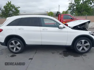 2019 Mercedes-Benz GLC 300 with VIN WDC0G4JB1KV136690, listed as a IAAI auction lot 42121407 with 42,542 mi miles and . Bid and sale history available at DreamBid. Image 13.