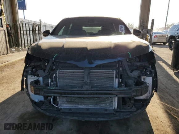 2016 Lincoln MKX Select z VIN 2LMTJ8KR4GBL58263, wystawiony jako Copart lot #48321995 z przebiegiem 134 787 mil mil oraz Szkoda całkowita • Salvage title. Historia ofert i sprzedaży dostępna na DreamBid. Obrazek 5.