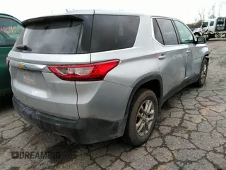 2019 Chevrolet Traverse LS with VIN 1GNEVFKWXKJ161228, listed as a IAAI auction lot 40867691 with 141,735 mi miles. Bid and sale history available at carsss.com. Image 4.