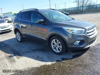 2018 Ford Escape SE with VIN 1FMCU0GD9JUB05734, listed as a IAAI auction lot 41768302 with 38,931 mi miles. Bid and sale history available at carsss.com. Image 1.