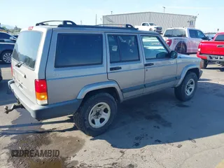 2000 Jeep Cherokee with VIN 1J4FF48S3YL170931, listed as a IAAI auction lot 42468922 with 160,104 mi miles and . Bid and sale history available at DreamBid. Image 4.