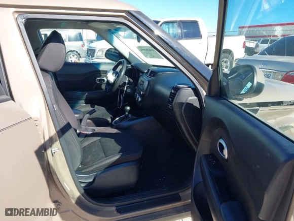 2016 Kia Soul with VIN KNDJN2A29G7296235, listed as a IAAI auction lot 41668894 with 196,784 mi miles. Bid and sale history available at carsss.com. Image 5.