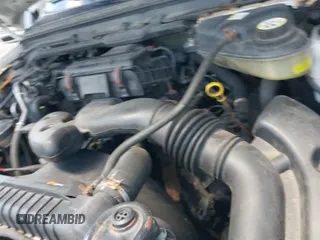 2006 Ford F-250 XL z VIN 1FTSX21586ED67105, wystawiony jako IAAI lot #42564228 z przebiegiem 160 201 mil mil oraz . Historia ofert i sprzedaży dostępna na DreamBid. Obrazek 20.