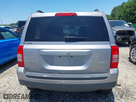 2016 Jeep Patriot Latitude with VIN 1C4NJRFB3GD646779, listed as a IAAI auction lot 42541396 with 135,094 mi miles and . Bid and sale history available at DreamBid. Image 16.