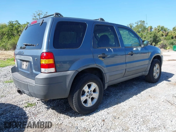 2006 Ford Escape XLT with VIN 1FMYU031X6KB00529, listed as a IAAI auction lot 42142206 with 125,462 mi miles and . Bid and sale history available at DreamBid. Image 4.