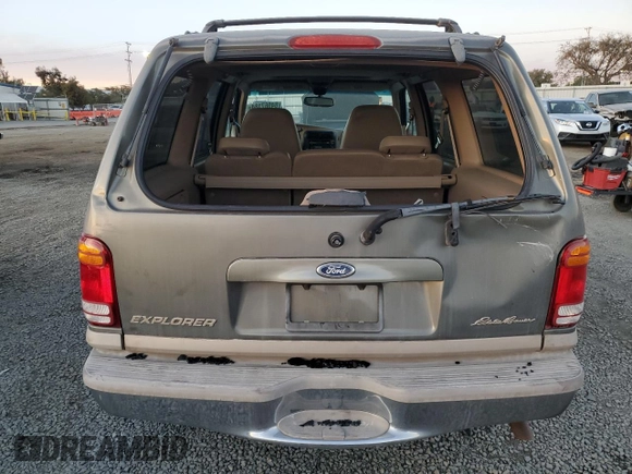 1999 Ford Explorer XLT z VIN 1FMZU32E0XZB31890, wystawiony jako Copart lot #84967184 z przebiegiem 220 424 mil mil oraz Szkoda całkowita • Salvage title. Historia ofert i sprzedaży dostępna na DreamBid. Obrazek 6.