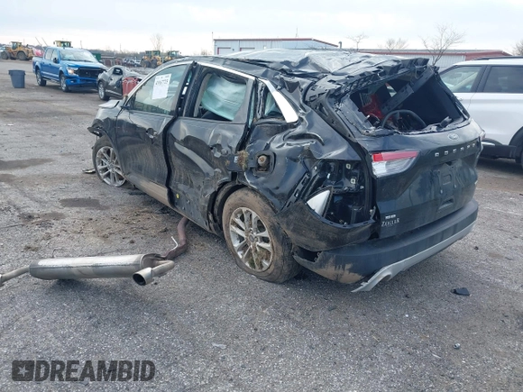 2020 Ford Escape SE z VIN 1FMCU9G65LUA09107, wystawiony jako IAAI lot #41967725 z przebiegiem 131 177 mil mil oraz . Historia ofert i sprzedaży dostępna na DreamBid. Obrazek 3.