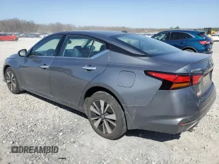 2019 Nissan Altima SL with VIN 1N4BL4EW7KC184302, listed as a Copart auction lot 48320525 with 110,981 mi miles and Salvage Title. Bid and sale history available at carsss.com. Image 2.