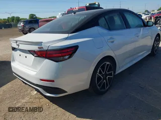 2025 Nissan Sentra SR with VIN 3N1AB8DV6SY290923, listed as a IAAI auction lot 41952715 with 2,406 mi miles and . Bid and sale history available at DreamBid. Image 4.