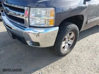 2010 Chevrolet Silverado 1500 LT with VIN 3GCRKSEA5AG160144, listed as a IAAI auction lot 42025281 with 259,084 mi miles. Bid and sale history available at carsss.com. Image 6.
