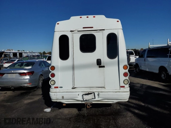2007 Chevrolet Express Commercial DRW C7L z VIN 1GBJG31U771223194, wystawiony jako Copart lot #79680054 z przebiegiem 16 864 mil mil oraz Szkoda całkowita • Salvage title. Historia ofert i sprzedaży dostępna na DreamBid. Obrazek 6.