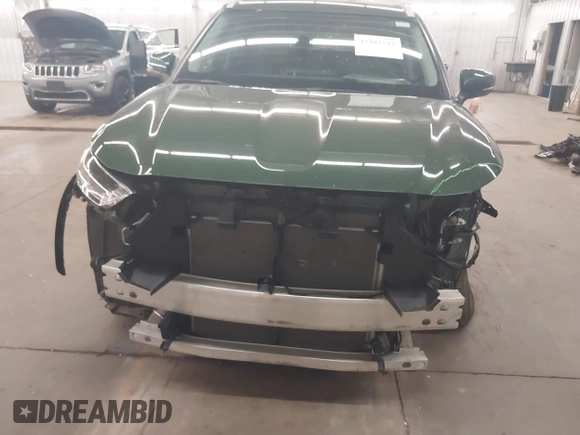 2024 Toyota Highlander LE with VIN 5TDKDRBH5RS539941, listed as a IAAI auction lot 42382715 with 19,188 mi miles and . Bid and sale history available at DreamBid. Image 6.