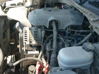 2006 Chevrolet Silverado 1500 Work Truck z VIN 1GCEK19V16E126450, wystawiony jako IAAI lot #43128725 z przebiegiem 142 969 mil mil oraz . Historia ofert i sprzedaży dostępna na DreamBid. Obrazek 12.