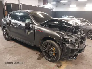 2022 Maserati Levante with VIN ZN661ZUT4NX387004, listed as a IAAI auction lot 42402362 with 3,841 mi miles and . Bid and sale history available at DreamBid. Image 1.