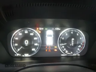 2018 Volvo XC60 Momentum с VIN LYVA22RK6JB113602, выставлен на аукционе Copart как лот 50982455 с пробегом 52 026 миль миль и Списание • Salvage title. История ставок и продаж доступна на DreamBid. Изображение 9.