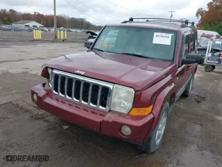2007 Jeep Commander Limited with VIN 1J8HG58237C616049, listed as a IAAI auction lot 40790568 with 192,699 mi miles. Bid and sale history available at carsss.com. Image 2.