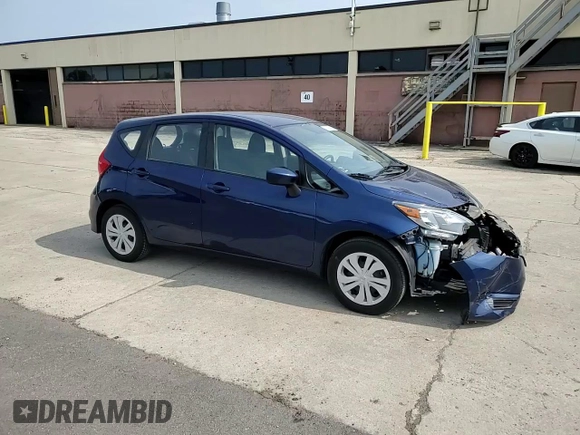 2018 Nissan Note SV z VIN 3N1CE2CP6JL352218, wystawiony jako Copart lot #61259655 z przebiegiem 47 697 mil mil oraz Szkoda całkowita • Salvage title. Historia ofert i sprzedaży dostępna na DreamBid. Obrazek 13.