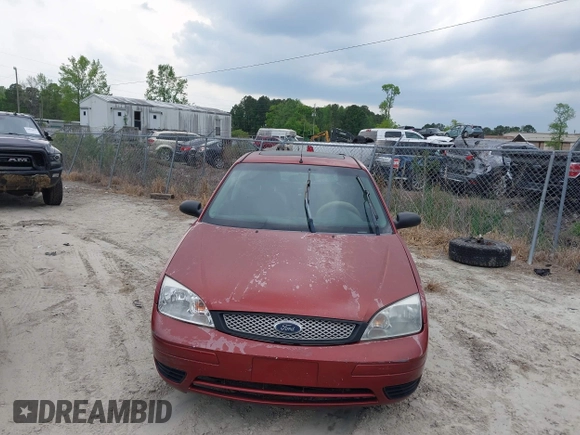 2005 Ford Focus S with VIN 3FAFP37N65R149521, listed as a IAAI auction lot 42023045 with 206,494 mi miles and . Bid and sale history available at carsss.com. Image 6.