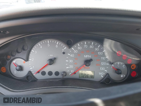 2000 Ford Focus SE with VIN 1FAFP3436YW262356, listed as a IAAI auction lot 42092884 with 123,618 mi miles and . Bid and sale history available at carsss.com. Image 7.